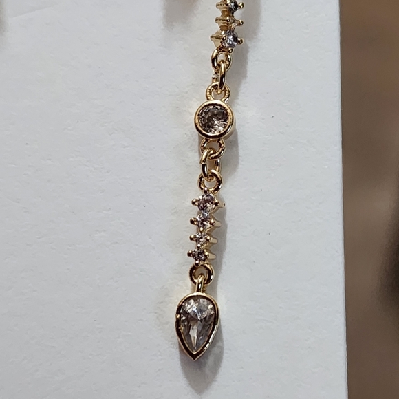 Express Gold Rhinestone dangle earrings NWT - Picture 3 of 14